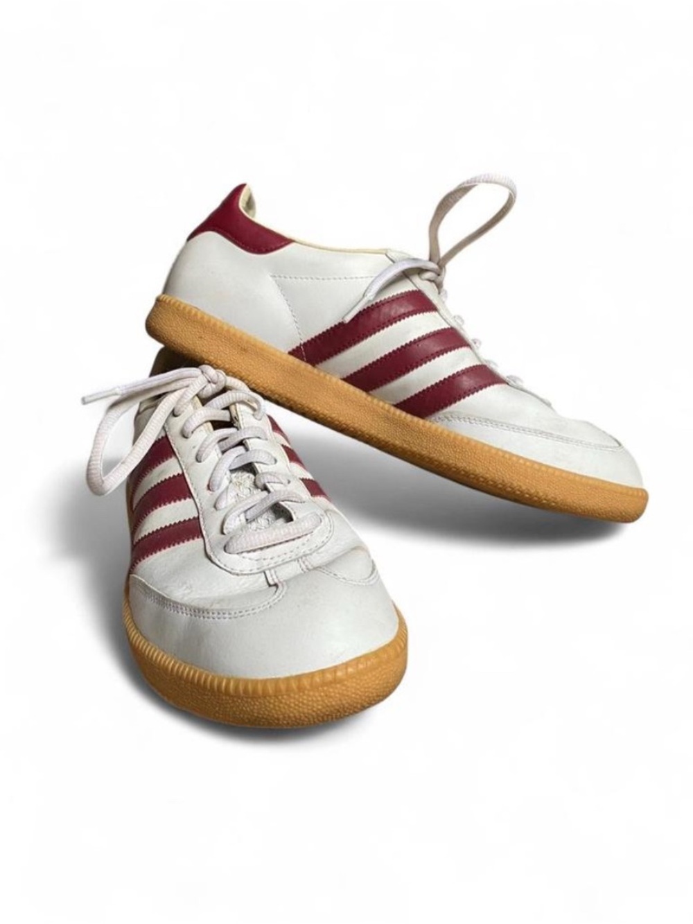 Vintage Adidas Samba OG Sneakers
Men’s US 11 / EU 45 1/3 | White $ Burgundy